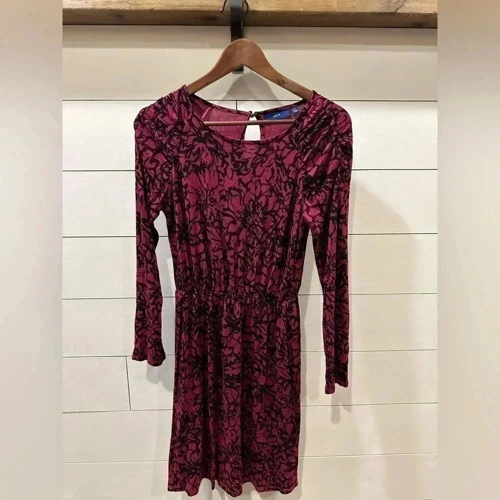Apt 9 knee length floral dress- women’s small